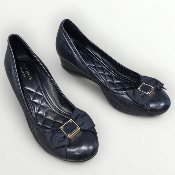 COLE HAAN Grand OS Women Black Leather Bow Round Toe Ballet Wedge 9B - Picture 1 of 9